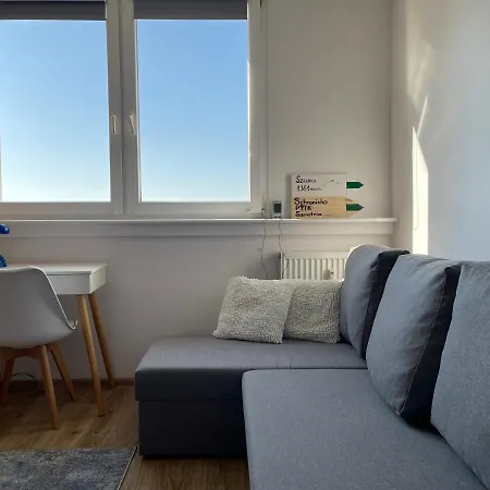 Z Widokiem 아파트 옐레니아구라