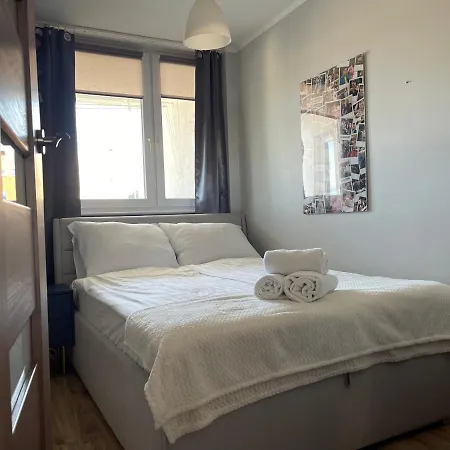 Z Widokiem 옐레니아구라